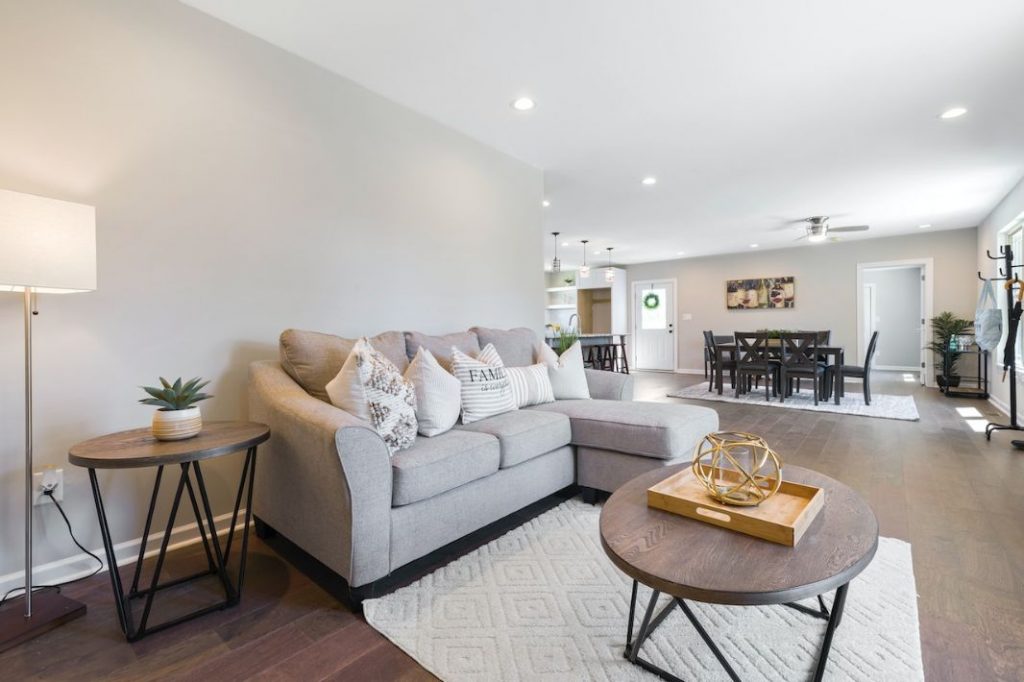 Simple living room furniture design