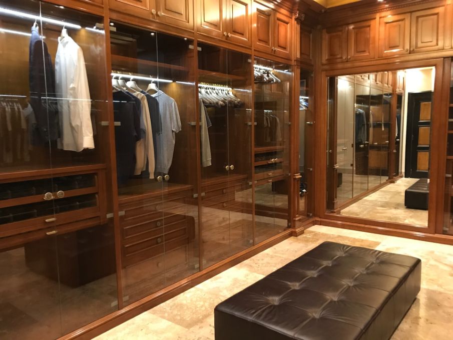 Luxury walk in closet